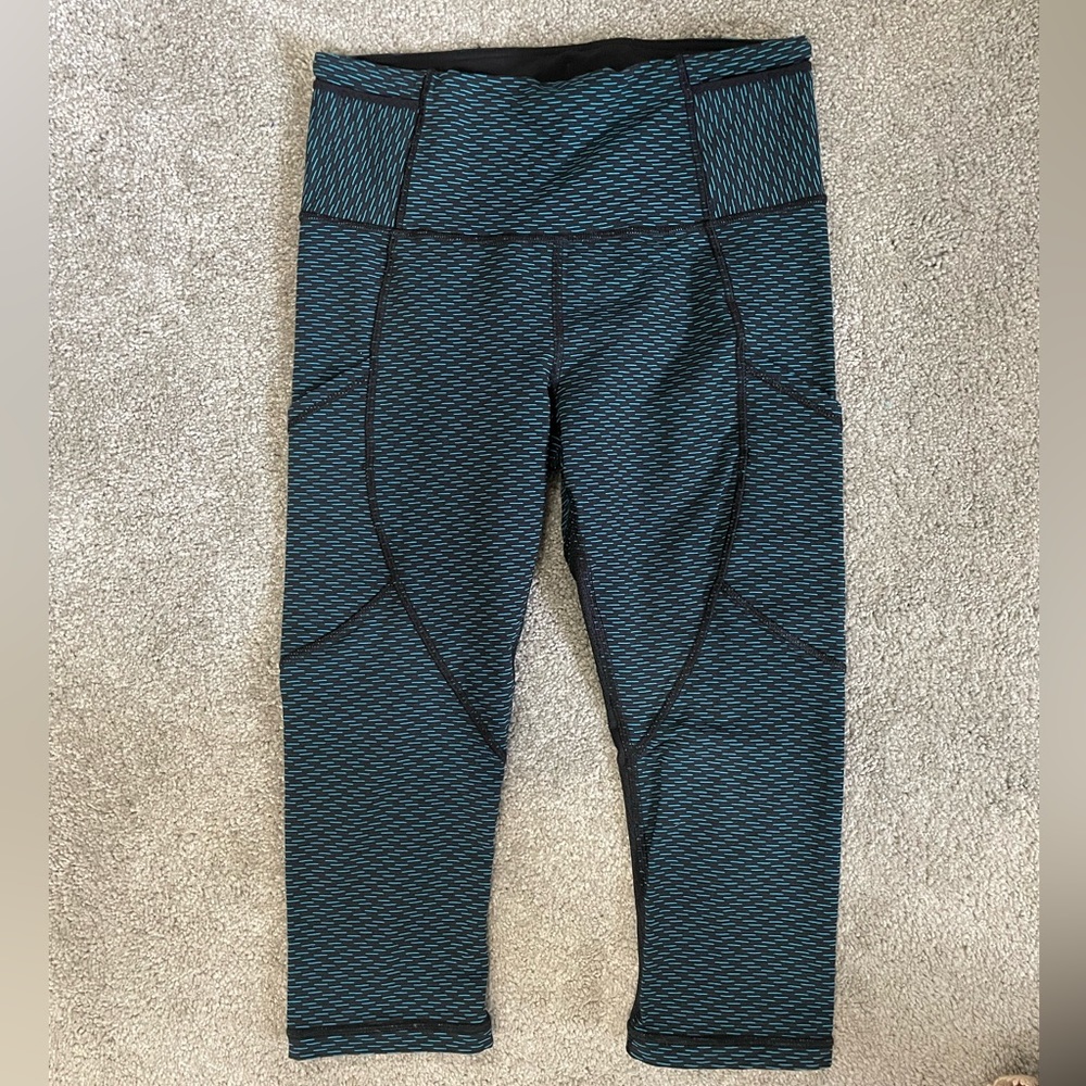 Lululemon Outrun Score Crop Leggings